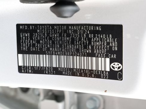 Used 2024 Toyota Corolla LE FWD image 30