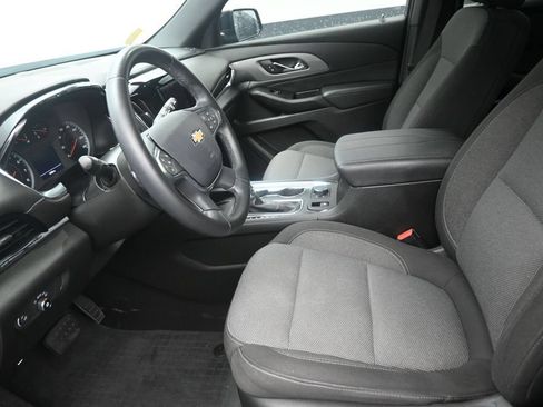 Used 2023 Chevrolet Traverse LT FWD image 12