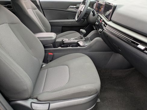 Used 2026 Kia Sportage LX image 11