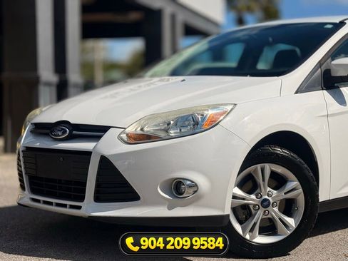 Used 2013 Ford Focus SE FWD image 2