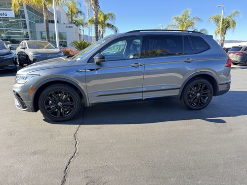 Used 2022 Volkswagen Tiguan SE R-Line image 7