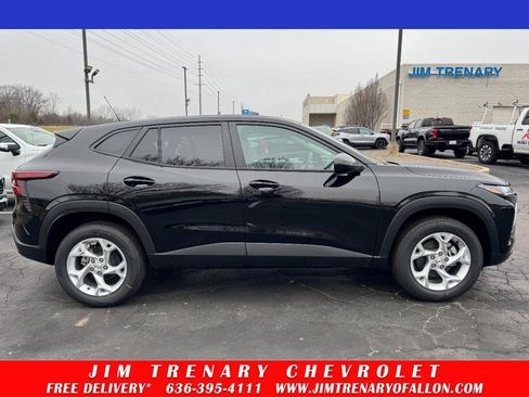 New 2026 Chevrolet Trax LS w/ LS Convenience Package image 1