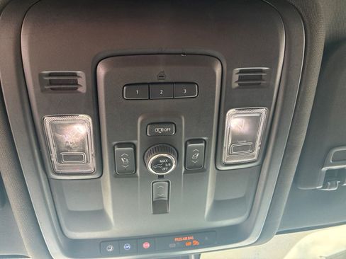 Used 2022 GMC Yukon XL Denali AWD/4WD image 35