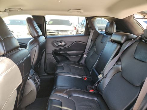 Used 2023 Jeep Cherokee Altitude Lux image 9