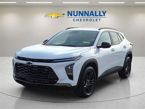 New 2026 Chevrolet Trax ACTIV w/ Sunroof Package image 1