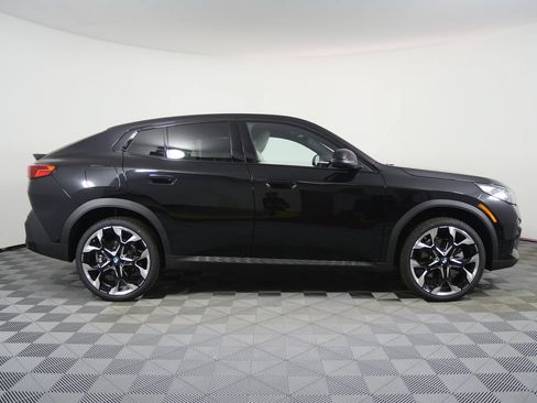 New 2026 BMW X2 xDrive28i w/ Technology Package AWD/4WD image 2