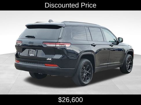 Used 2024 Jeep Grand Cherokee L Laredo AWD/4WD image 3