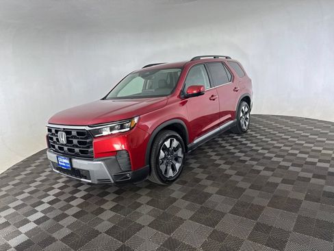 Certified 2026 Honda Pilot Touring image 3