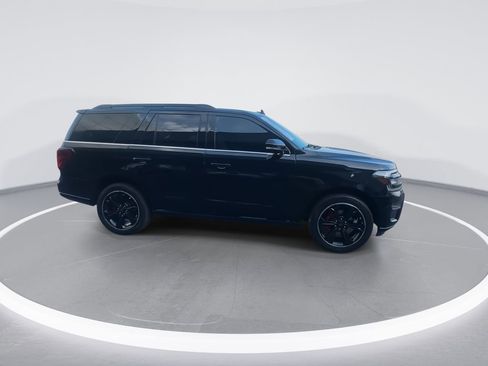 Used 2024 Ford Expedition Limited image 2