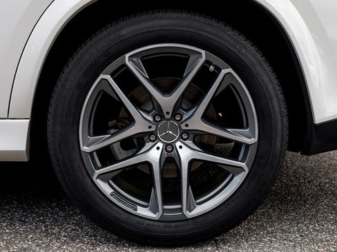 Used 2023 Mercedes-Benz GLE 53 AMG 4MATIC image 27