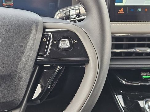 New 2026 Lincoln Corsair Premiere image 27