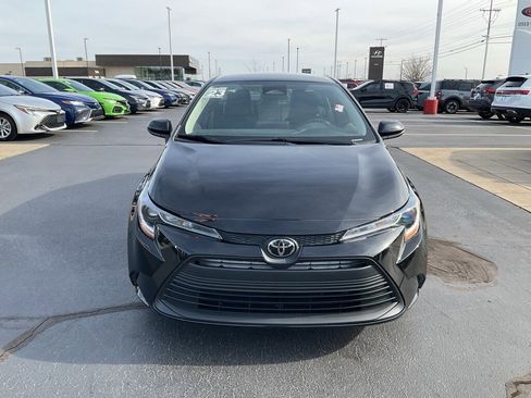 Used 2023 Toyota Corolla LE image 19