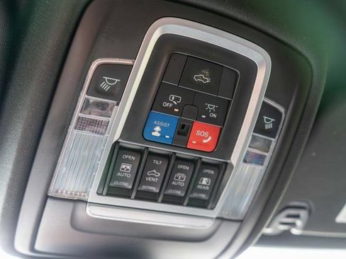 Used 2022 RAM 1500 Laramie w/ Night Edition AWD/4WD image 37