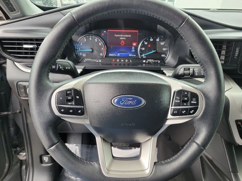 Certified 2024 Ford Explorer XLT RWD image 21