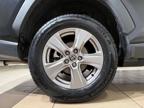 Certified 2025 Toyota RAV4 XLE AWD/4WD image 9