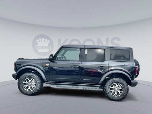 New 2025 Ford Bronco Badlands image 2