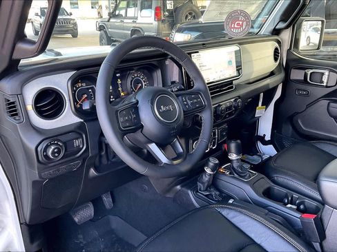 New 2025 Jeep Gladiator Sport image 8