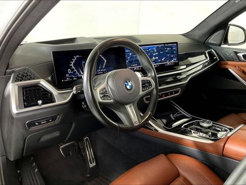 Used 2025 BMW X7 xDrive40i w/ Executive Package image 14