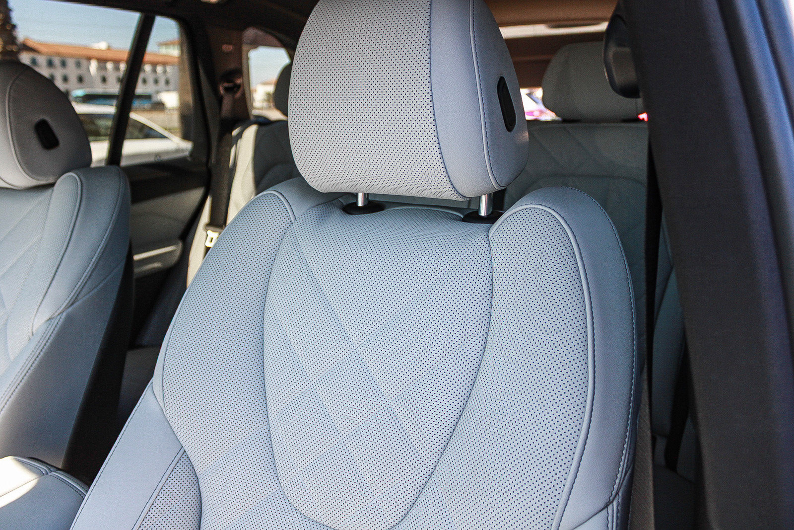 Used 2024 BMW X5 sDrive40i w/ Premium Package RWD image 25