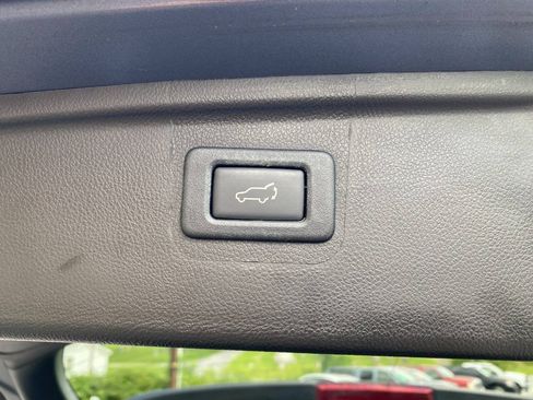 Used 2017 Subaru Outback 2.5i Premium AWD/4WD image 28