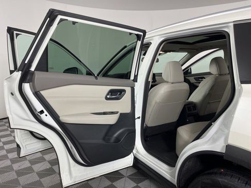 Used 2023 Nissan Rogue SL w/ SL Premium Package FWD image 37