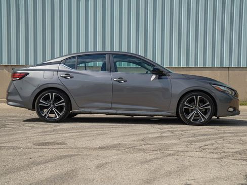 Used 2021 Nissan Sentra SR FWD image 6