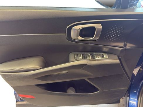 Used 2023 Kia Sorento S w/ Panoramic Sunroof Package FWD image 15