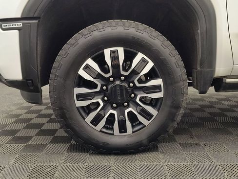 Used 2024 GMC Sierra 3500 Denali Ultimate AWD/4WD image 5
