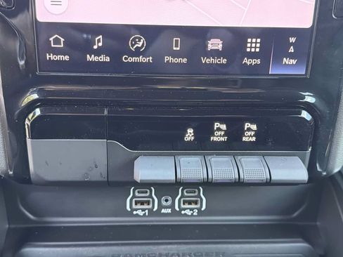 Used 2025 RAM 1500 Laramie RWD image 9