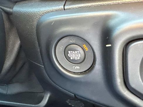 Used 2020 Jeep Gladiator Sport AWD/4WD image 33