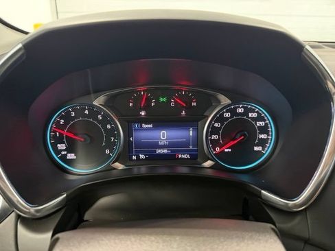 Used 2024 Chevrolet Equinox LT w/ LPO, Floor Liner Package FWD image 15