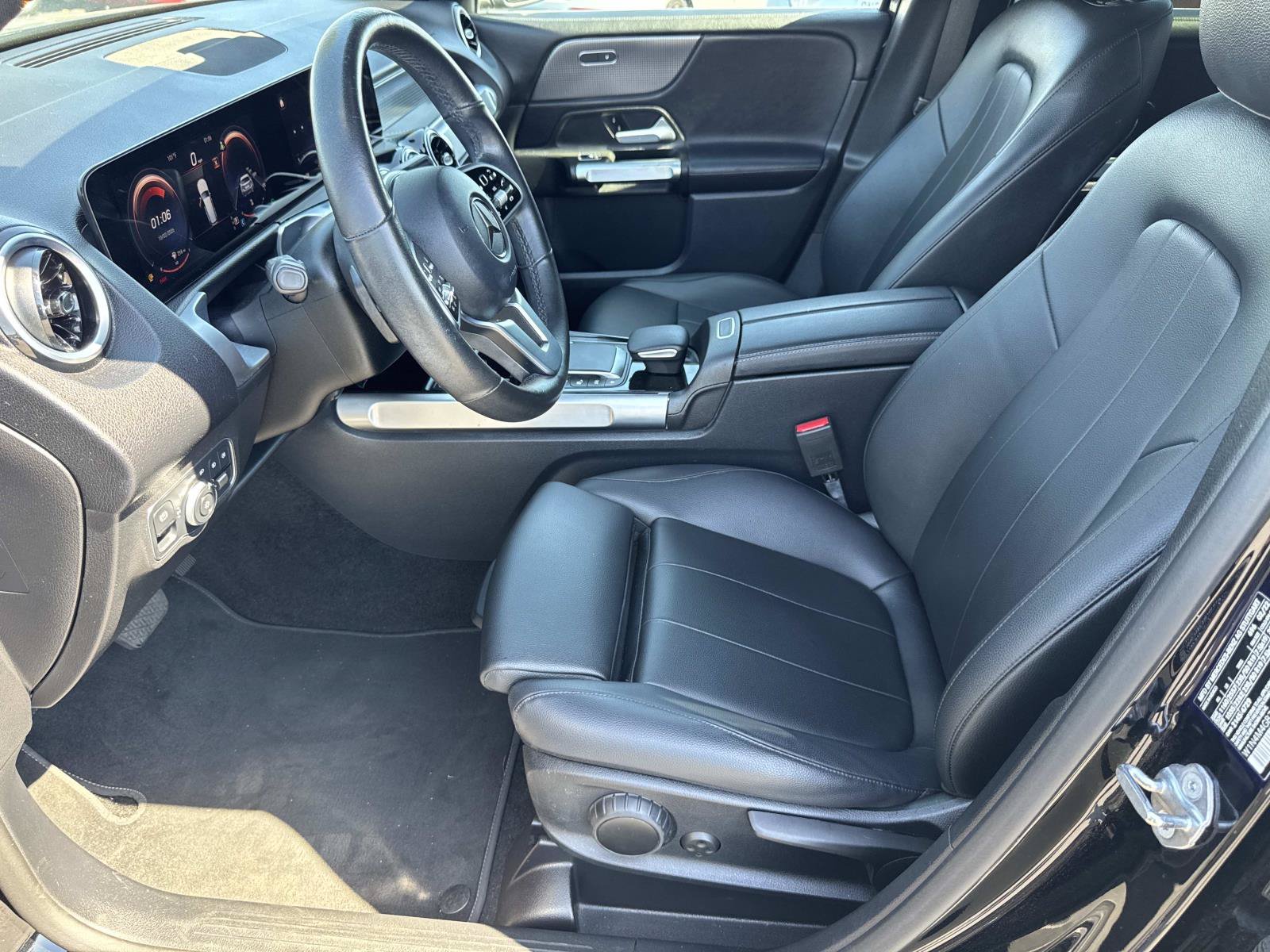 Used 2022 Mercedes-Benz GLB 250 image 23