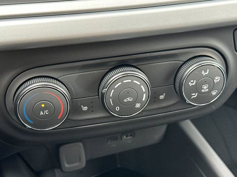 New 2026 Chevrolet Trax RS image 19