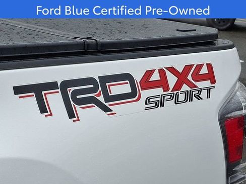 Used 2022 Toyota Tacoma TRD Sport image 30