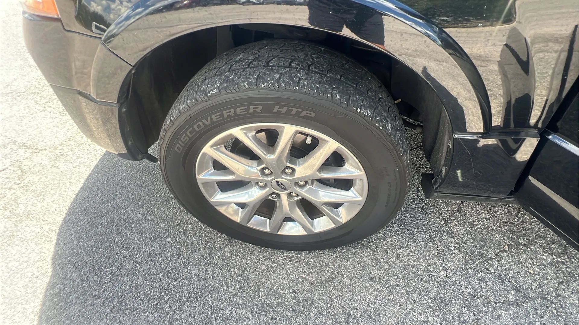 Used 2016 Ford Expedition Limited w/ Equipment Group 301A RWD image 29