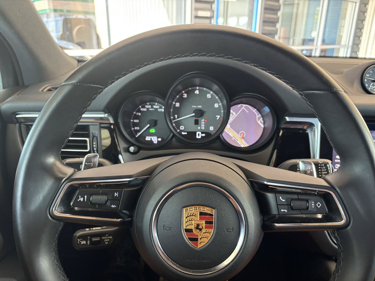 Used 2023 Porsche Macan S AWD/4WD image 16