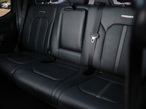 Used 2016 Ford F150 Platinum w/ Equipment Group 701A Luxury AWD/4WD image 20