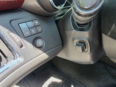 Used 2011 Cadillac CTS Premium image 18