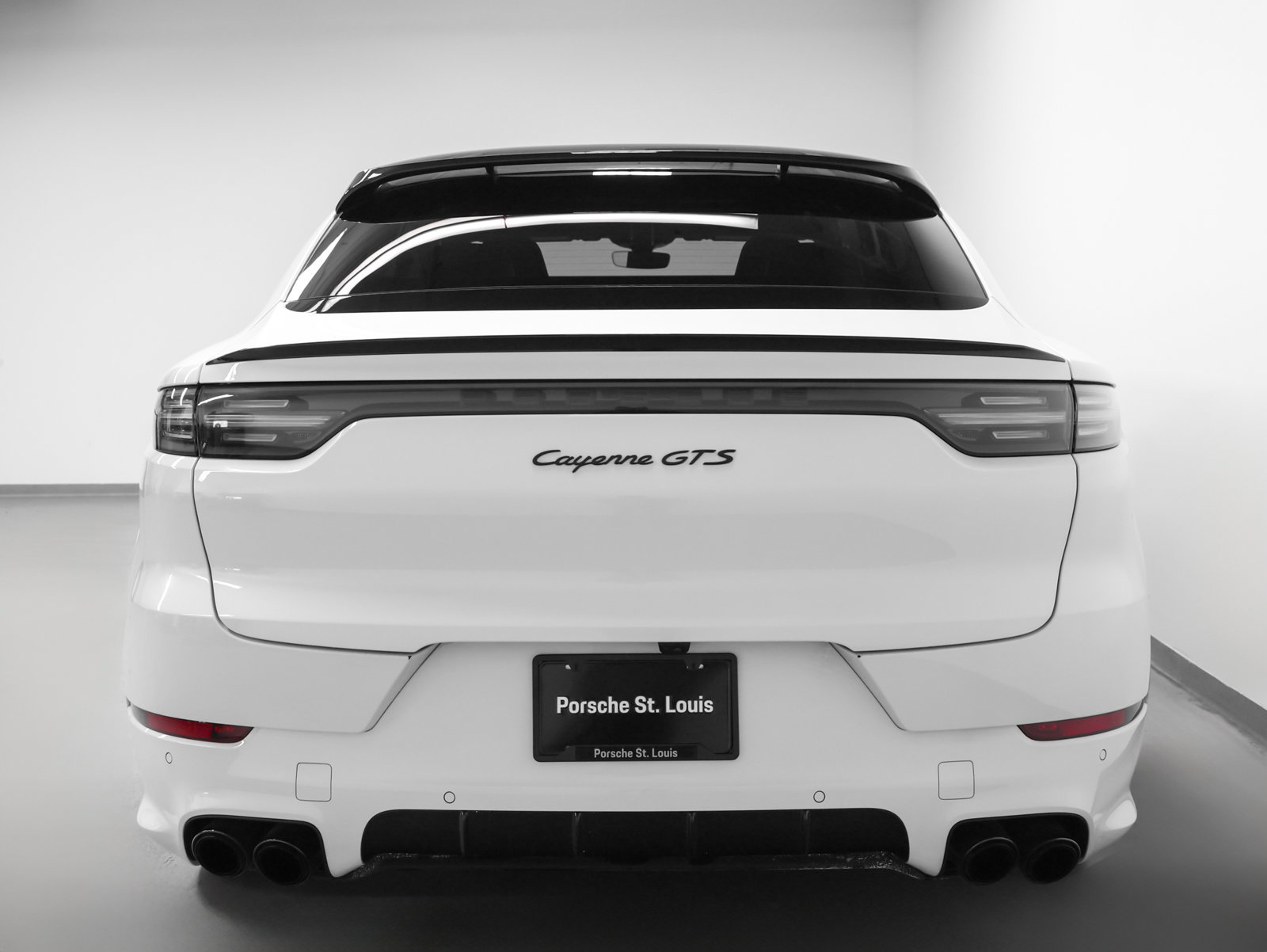 Certified 2022 Porsche Cayenne GTS w/ Premium Package Plus AWD/4WD image 11