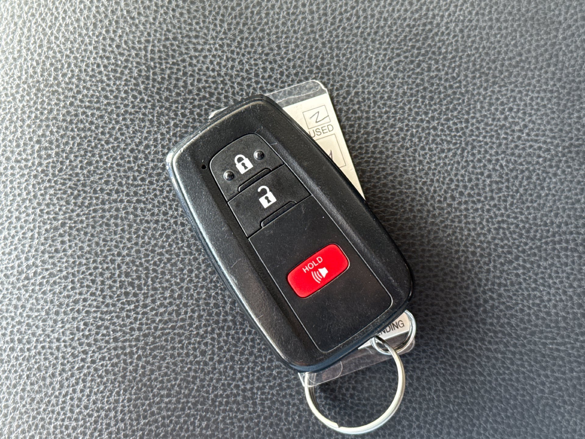 Used 2024 Toyota RAV4 XLE AWD/4WD image 3