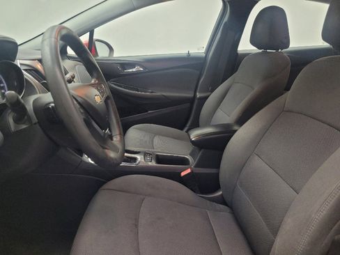 Used 2019 Chevrolet Cruze LT w/ Convenience Package FWD image 17