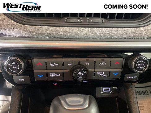 Used 2022 Jeep Compass Latitude w/ Convenience Group AWD/4WD image 5