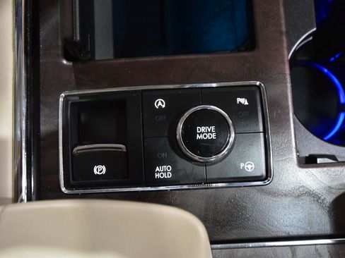 Used 2019 Lincoln Navigator Reserve AWD/4WD image 40
