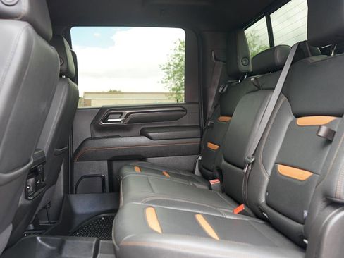 Used 2024 GMC Sierra 2500 AT4 w/ Technology Package AWD/4WD image 25