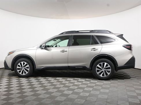 Used 2020 Subaru Outback Premium AWD/4WD image 2
