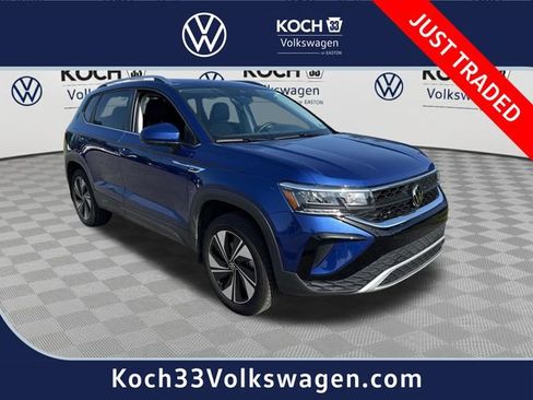 Used 2024 Volkswagen Taos SE w/ Panoramic Sunroof Package AWD/4WD image 1