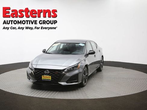 Used 2023 Nissan Altima 2.5 SR FWD image 53
