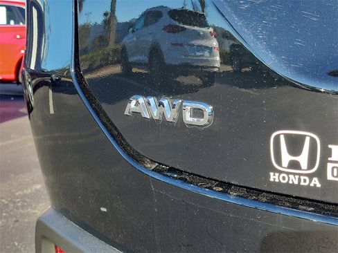 Certified 2025 Honda Pilot EX-L image 9