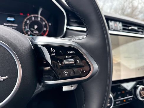 New 2026 Jaguar F-PACE R-Dynamic S image 21