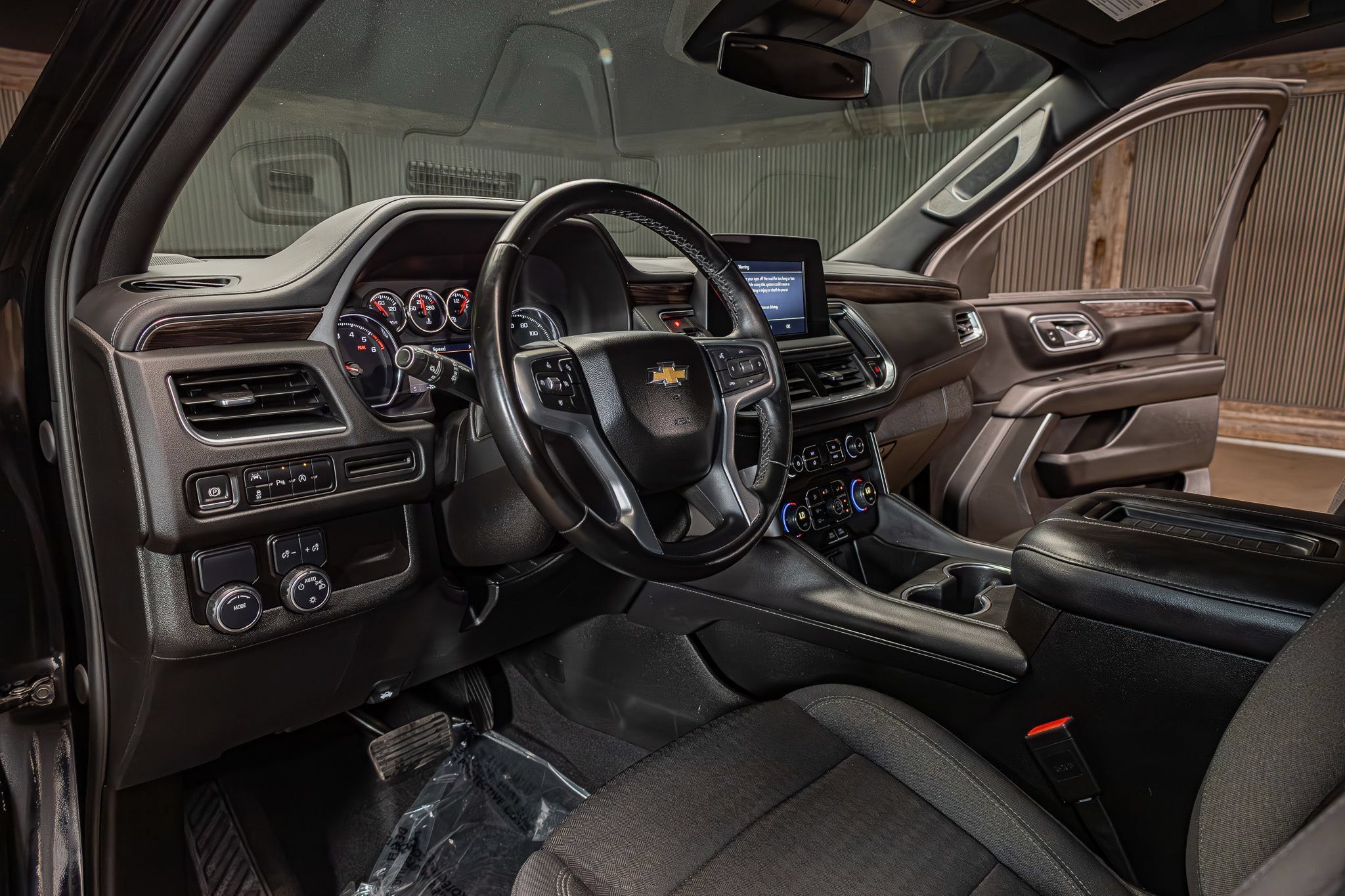 Used 2024 Chevrolet Tahoe LS w/ Driver Alert Package RWD image 13